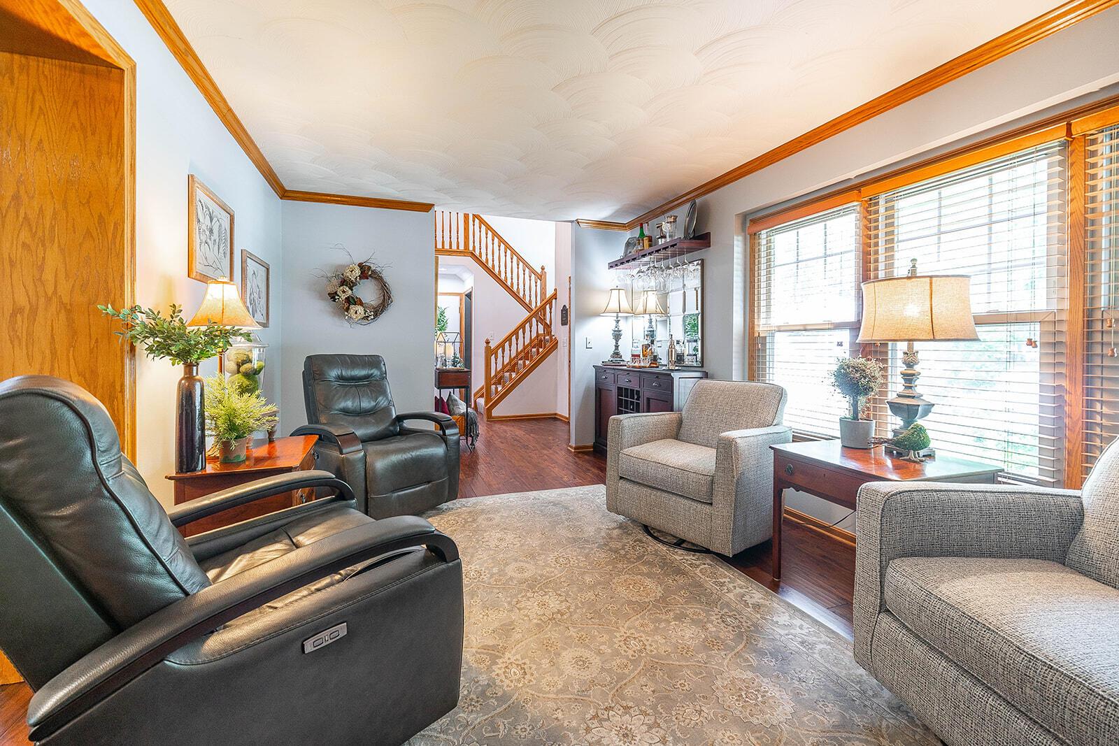 971 Riva Ridge Boulevard Columbus, OH 43230 - Photo 18 of 58 Living Room