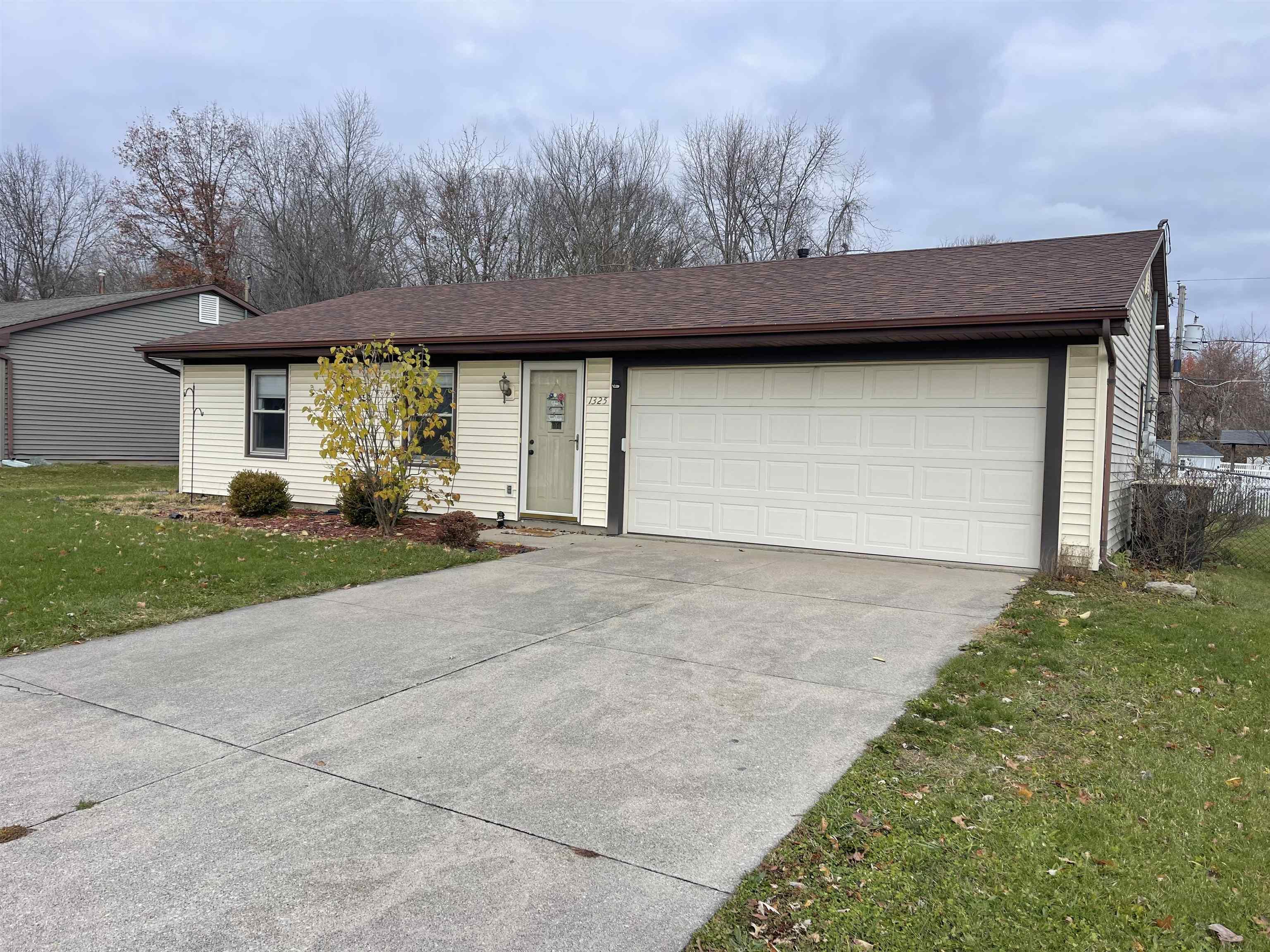 1325 Springbrook Road Fort Wayne, IN 46825 - Photo 1 of 35 Gallery Image 1
