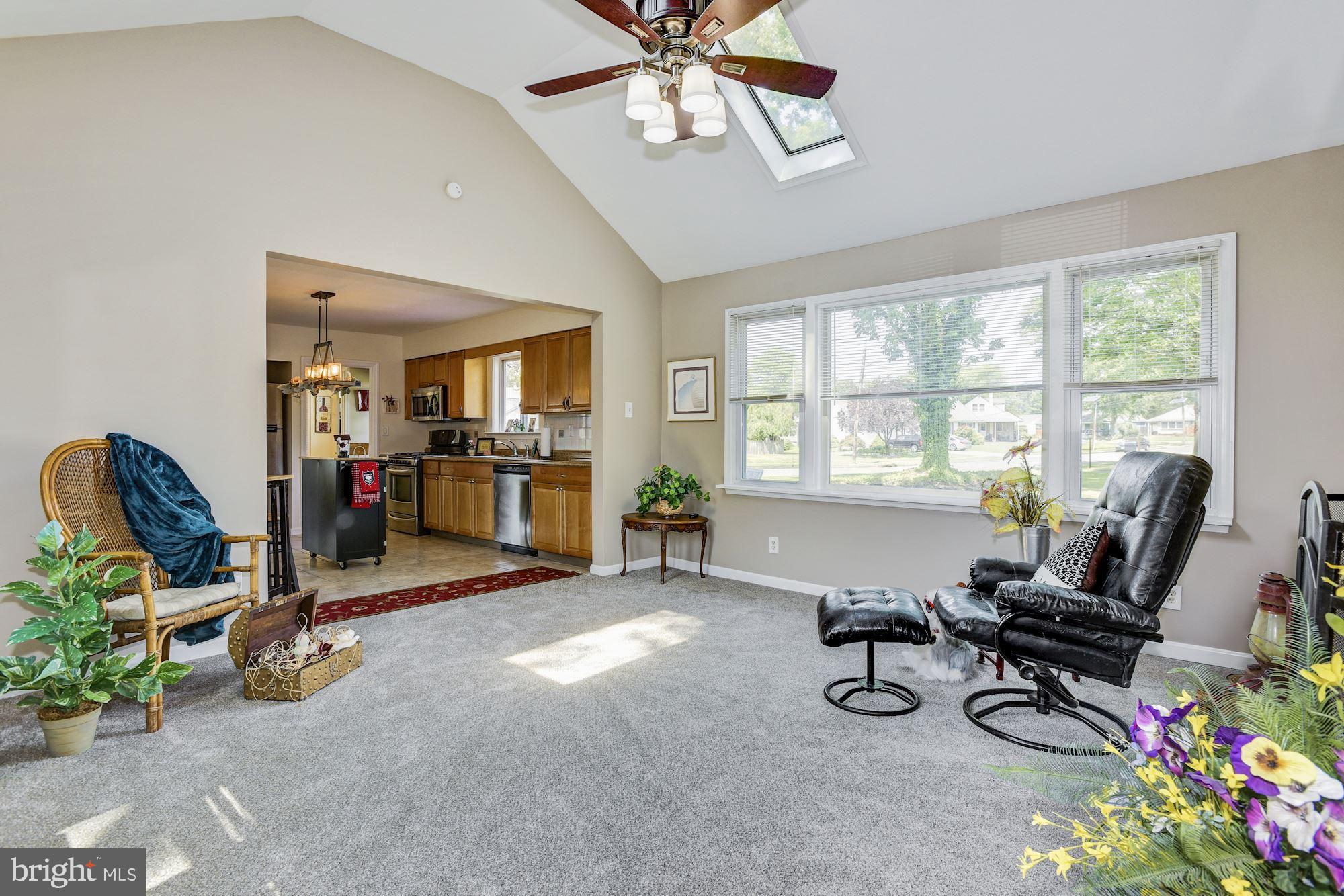 19 Randolph Road West Deptford, NJ 08096 - Photo 14 of 30 View : FR into kitchen. Gorgeous ceiling FAN!