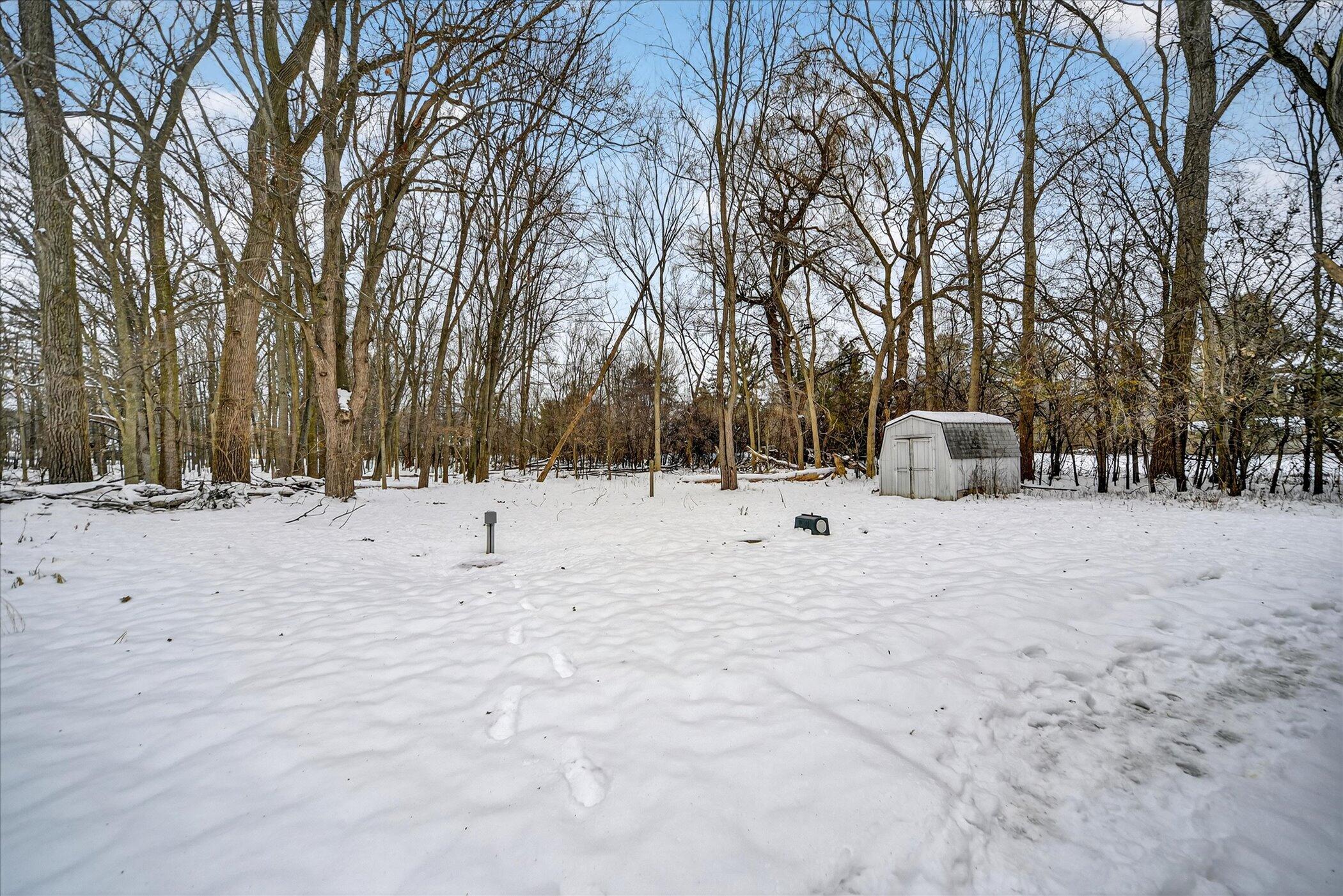 2370 Raby Road East Lansing, MI 48823 - Photo 21 of 21 24-2370 Raby Rd-WindowStill-Photography