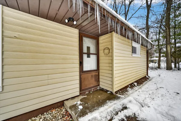 $200,000 | 2370 Raby Road, East Lansing, MI 48823