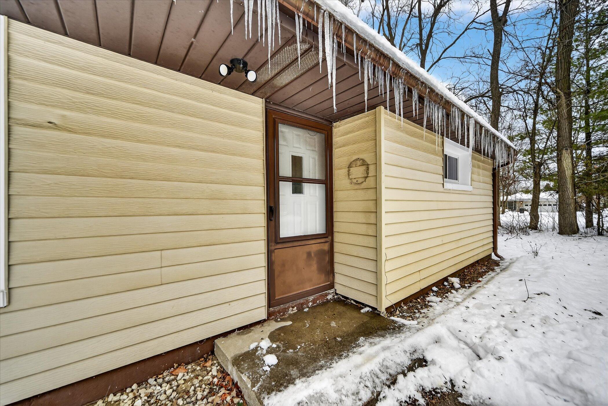 2370 Raby Road East Lansing, MI 48823 - Photo 3 of 21 05-2370 Raby Rd-WindowStill-Photography