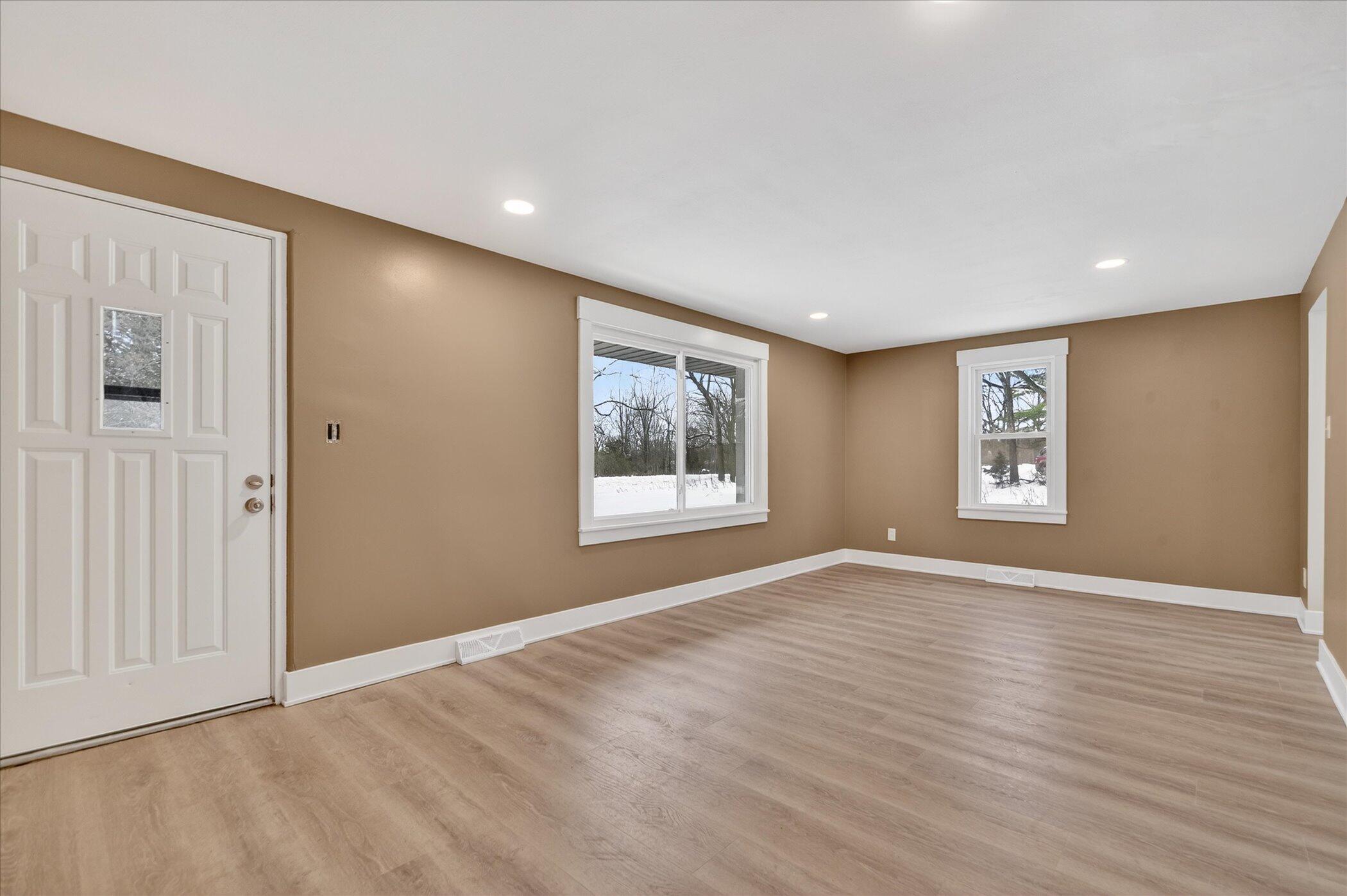 2370 Raby Road East Lansing, MI 48823 - Photo 5 of 21 07-2370 Raby Rd-WindowStill-Photography