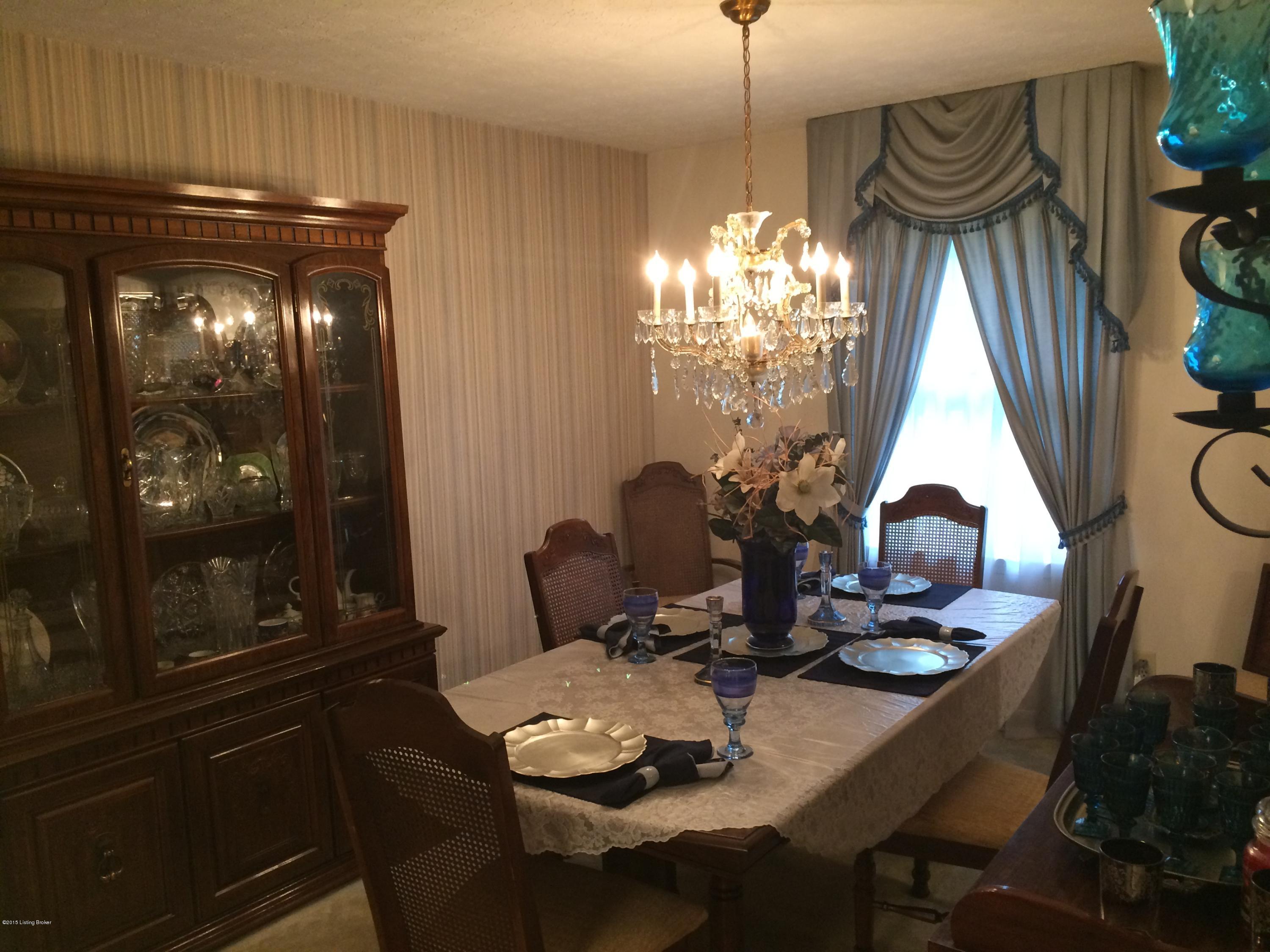 3008 Winterhaven Road Louisville, KY 40220 - Photo 5 of 23 Dining Room