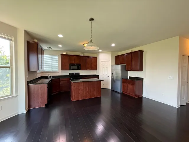 $3,200 | 4313 Silverleaf Drive, Ypsilanti, MI 48197