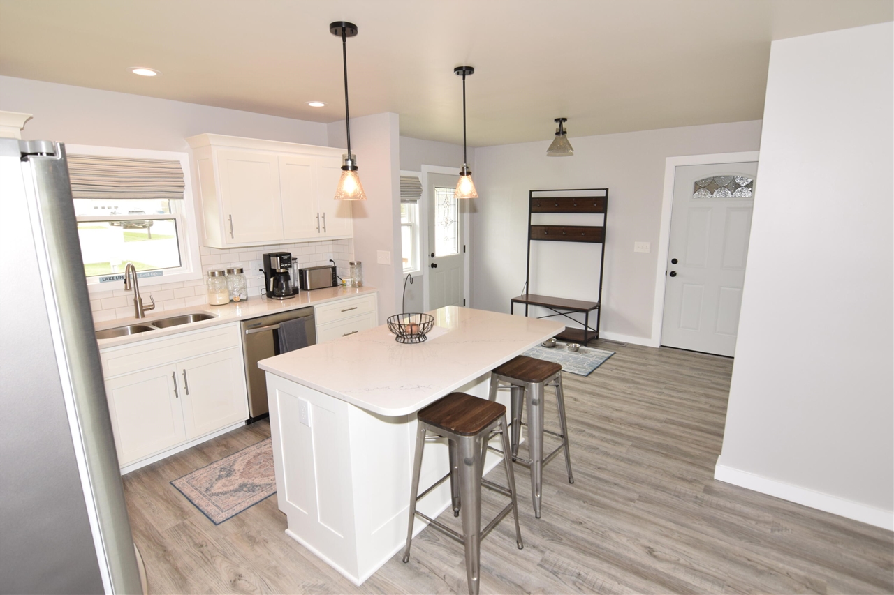 912 West Shore Road Bronson, MI 49028 - Photo 7 of 41