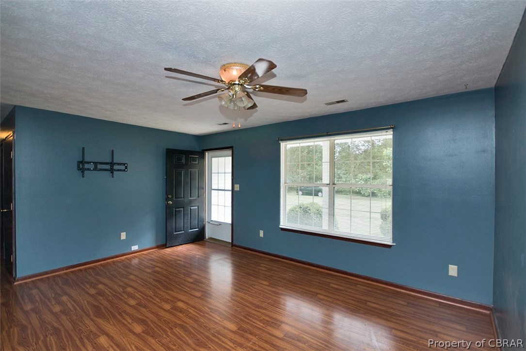 3869 Providence Road Hayes, VA 23072 - Photo 13 of 31 Gallery Image 13