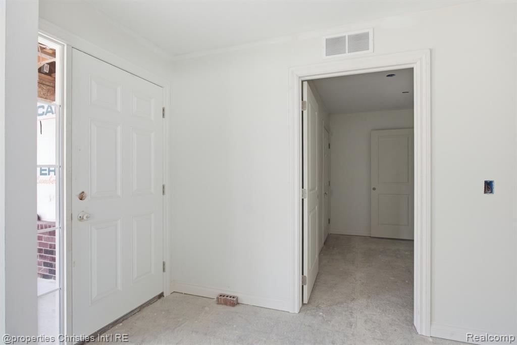 755 Nelson's Ridge Drive, Unit 1 Howell, MI 48843 - Photo 11 of 25 Gallery Image 11