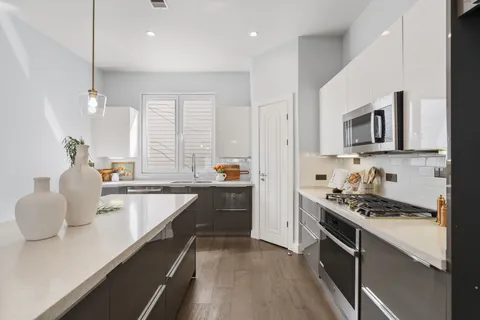 $525,000 | 1144 West 17th Street, Houston, TX 77008