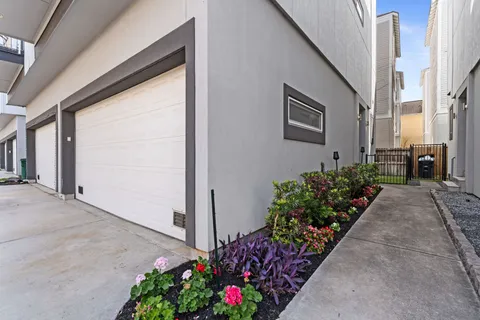 $525,000 | 1144 West 17th Street, Houston, TX 77008
