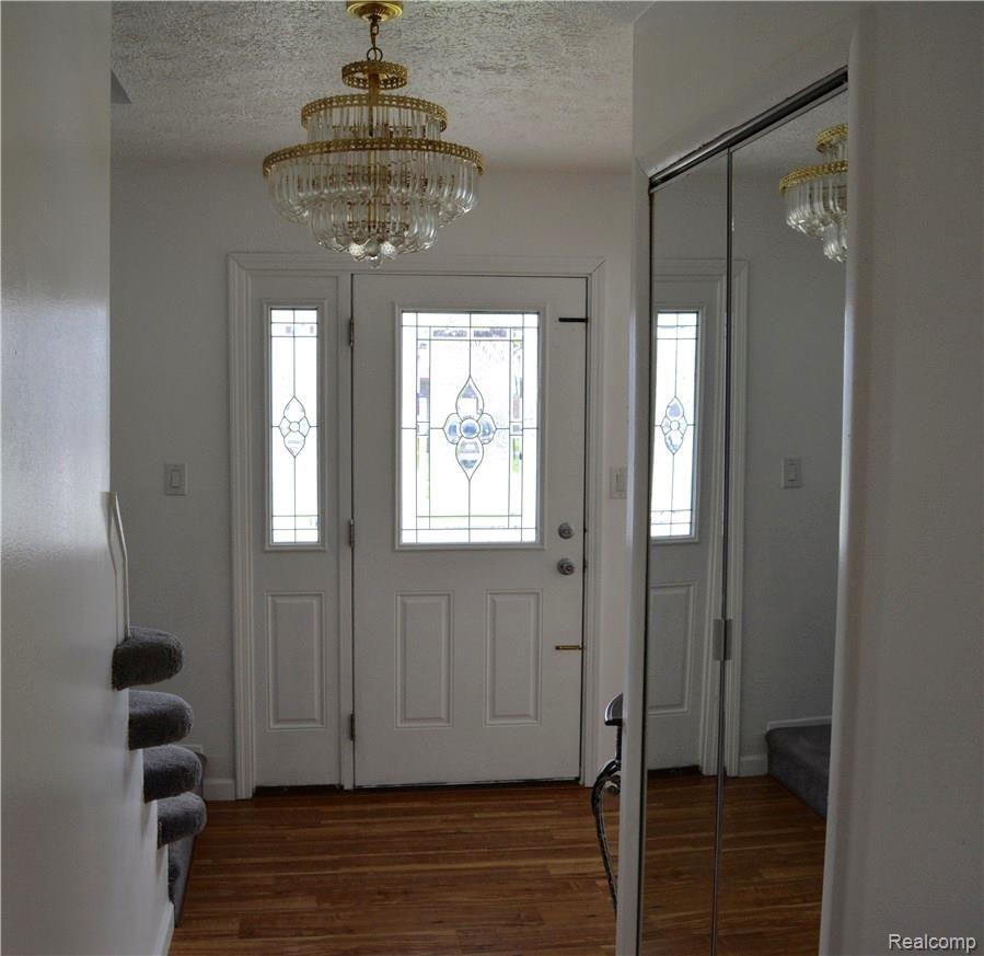 35836 Shell Drive Sterling Heights, MI 48310 - Photo 5 of 19 DSC_0086.jpg