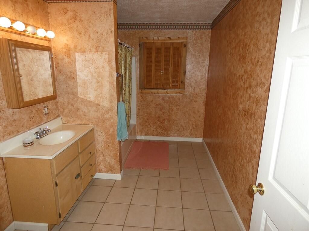 27448 Poor Valley Road Saltville, VA 24370 - Photo 21 of 42 80989_20