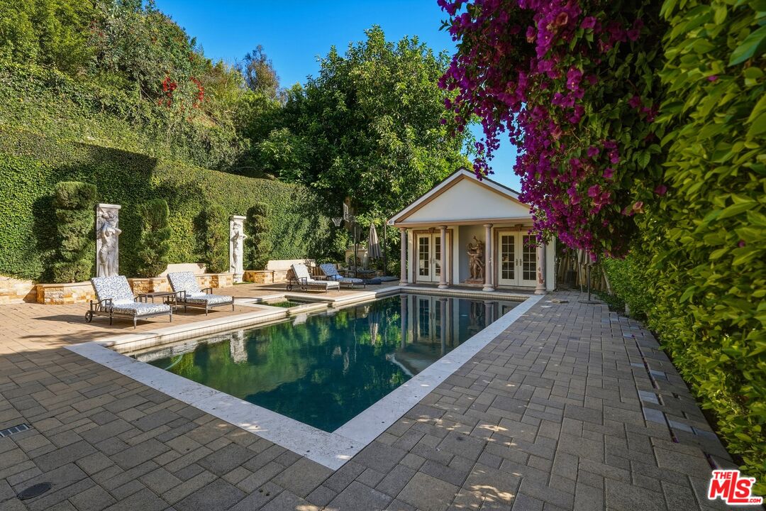 900 Chantilly Road Los Angeles, CA 90077 - Photo 2 of 46