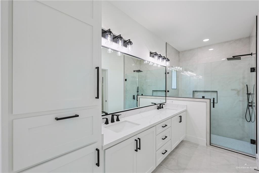 8042 North 51st Street McAllen, TX 78504 - Photo 13 of 25