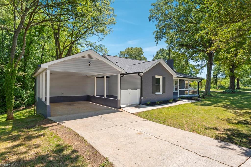 632 Stokesburg Road Walnut Cove, NC 27052 - Photo 9 of 40