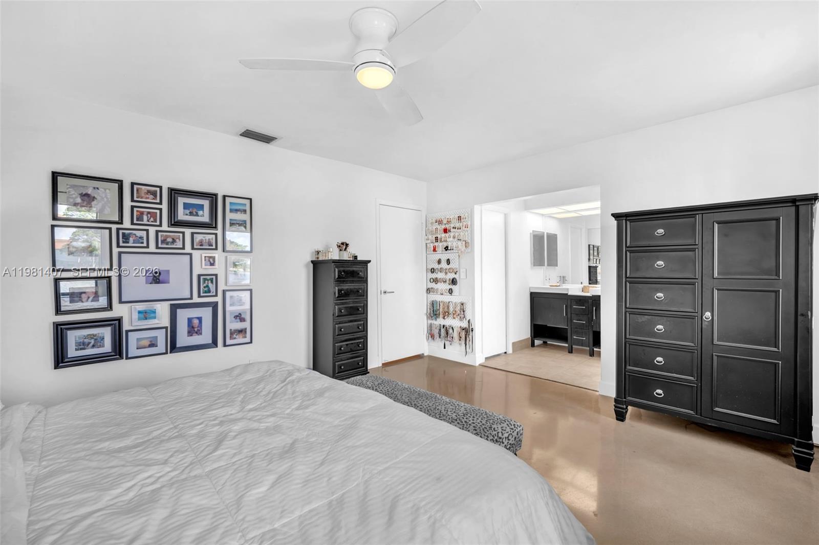 211 Southwest 87th Terrace Plantation, FL 33324 - Photo 34 of 54