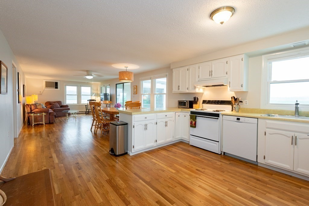 63 River Road Ipswich, MA 01938 - Photo 8 of 31