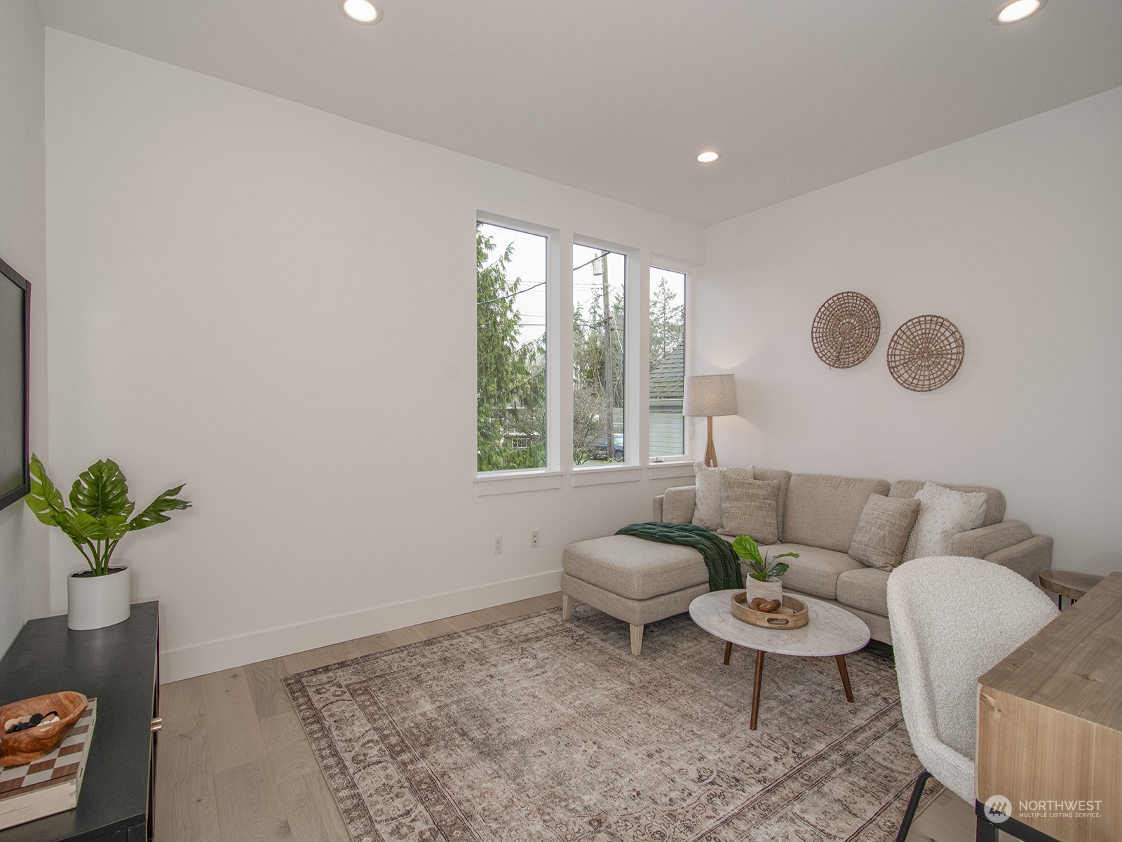 3741 Southwest 98th Street Seattle, WA 98126 - Photo 4 of 35 Gallery Image 4