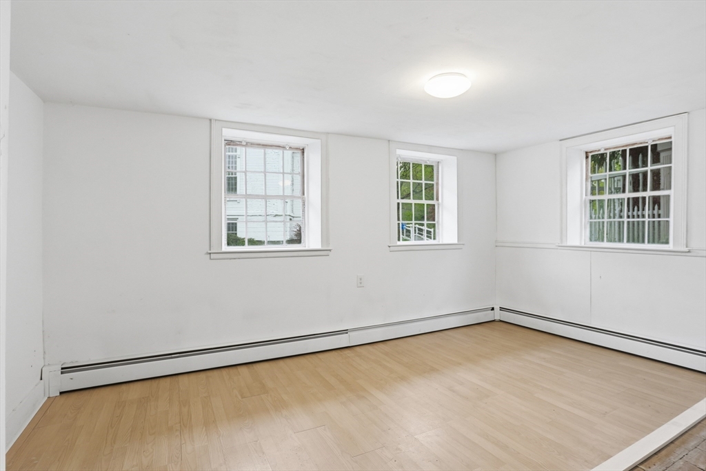 4 Townsend Street Pepperell, MA 01463 - Photo 15 of 24