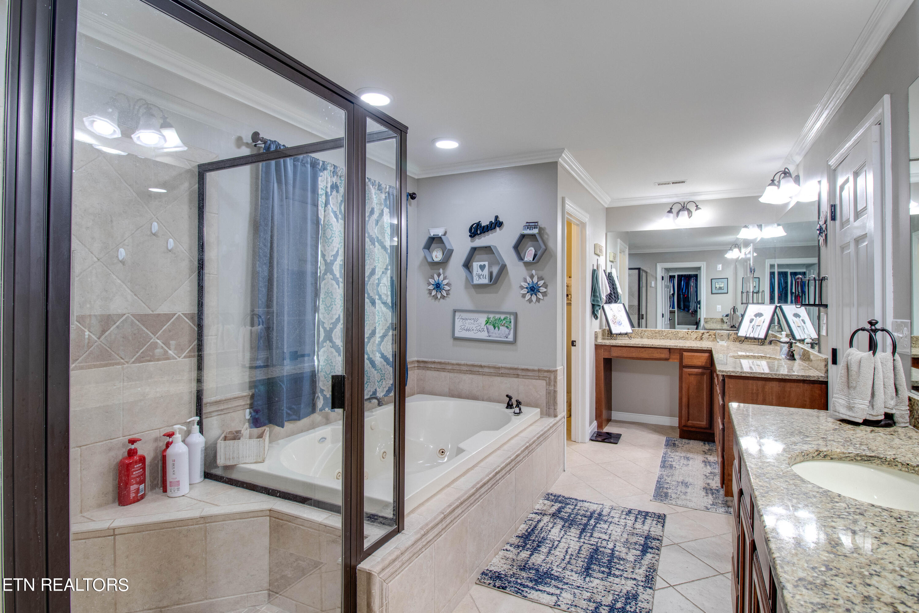 315 Bello Road Tazewell, TN 37879 - Photo 22 of 59 Master Bathroom A1