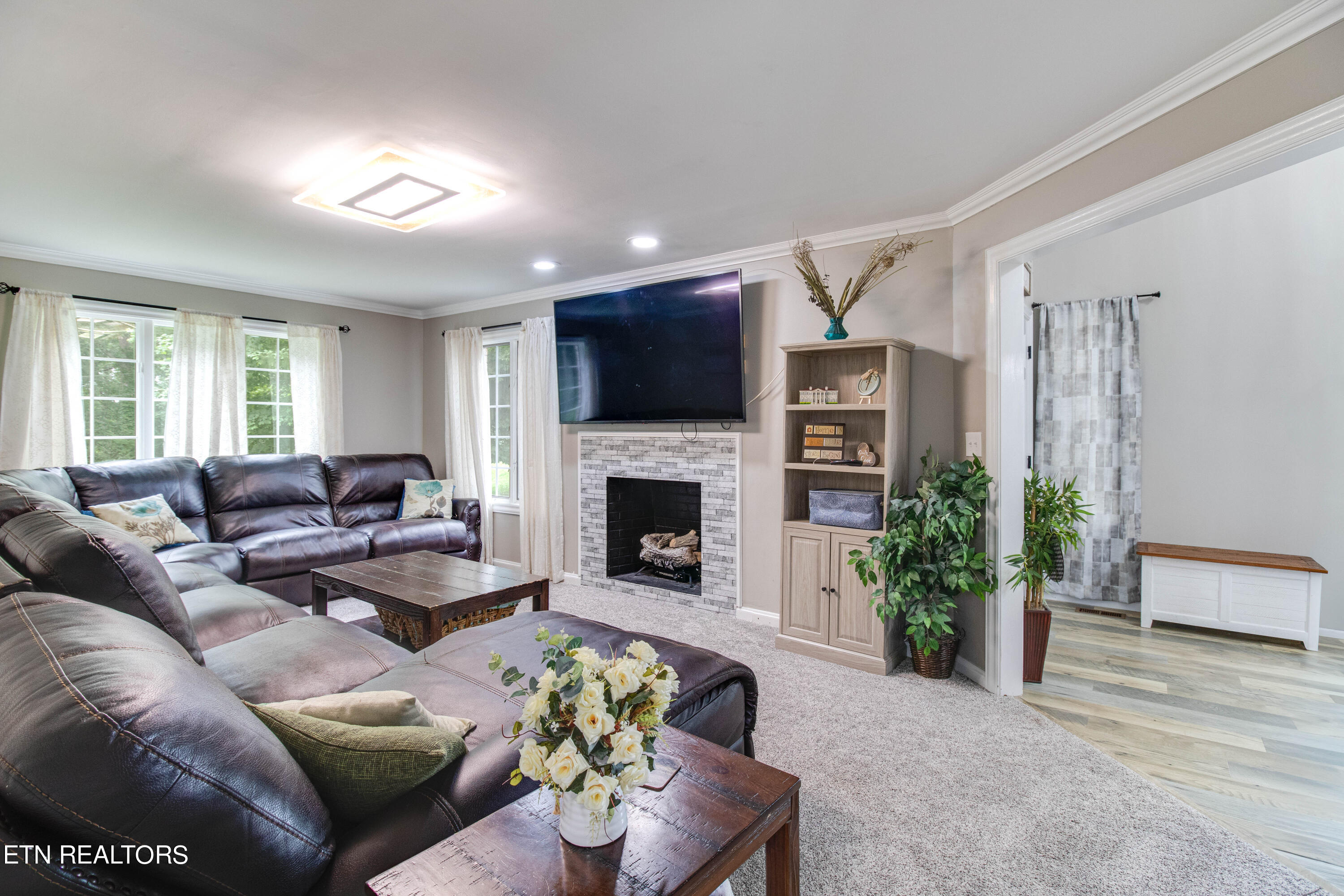 315 Bello Road Tazewell, TN 37879 - Photo 27 of 59 Living Room A2