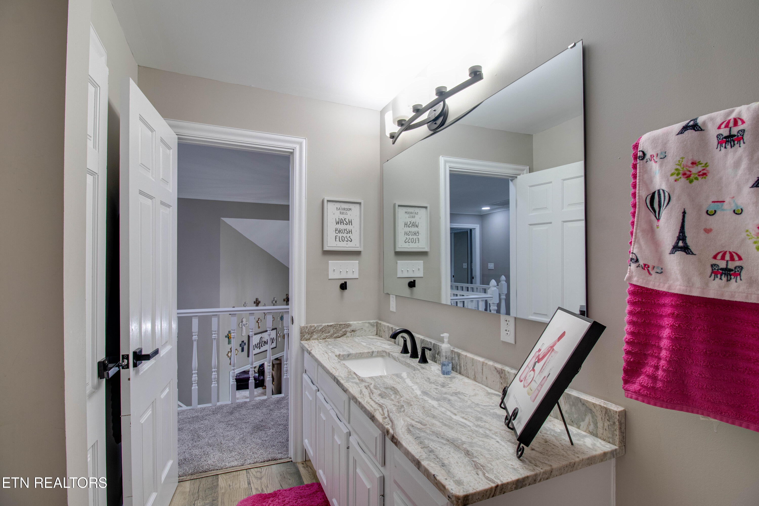 315 Bello Road Tazewell, TN 37879 - Photo 38 of 59 1st Bathroom A2