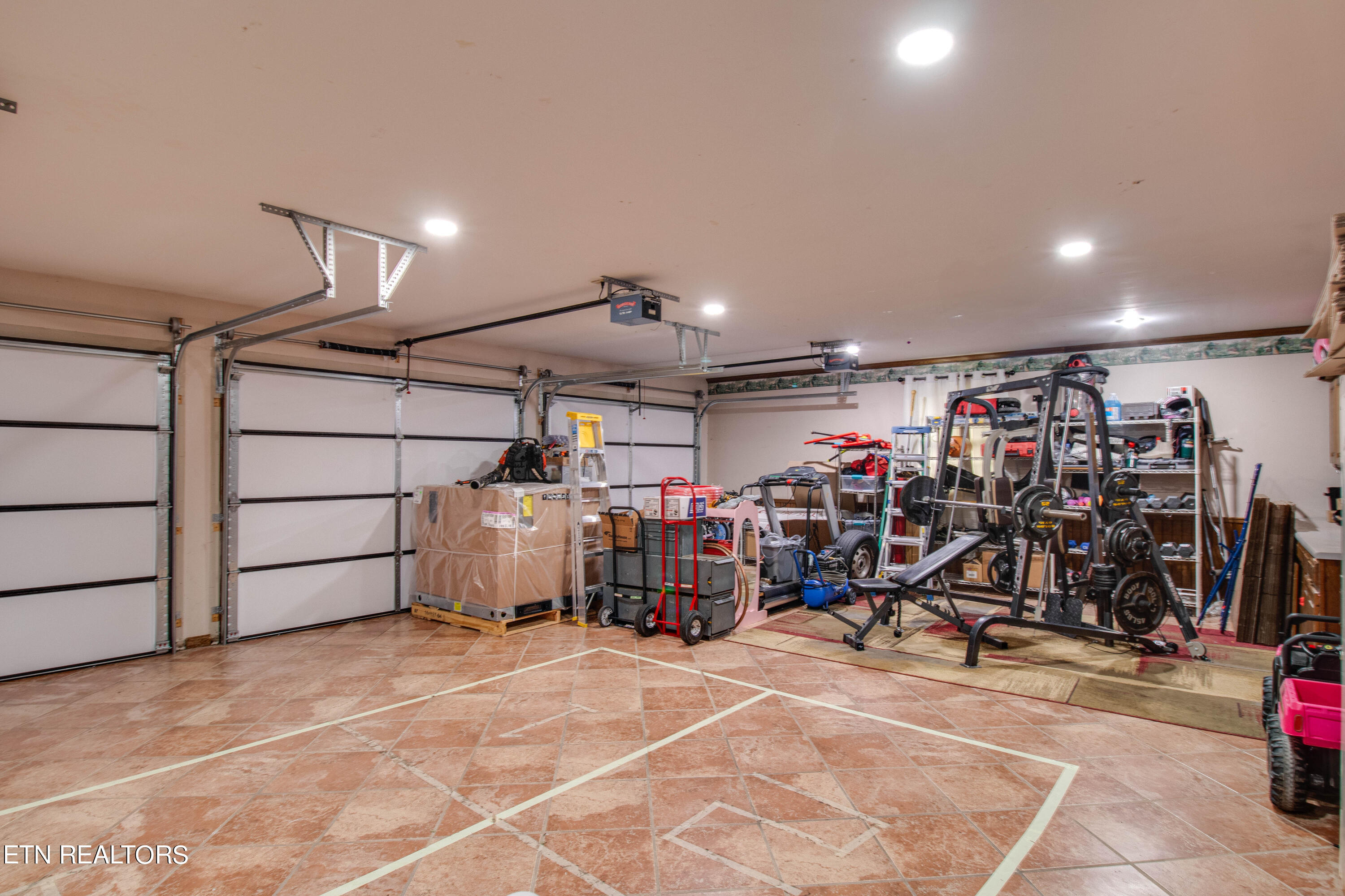 315 Bello Road Tazewell, TN 37879 - Photo 56 of 59 3 Car Gar. tiled
