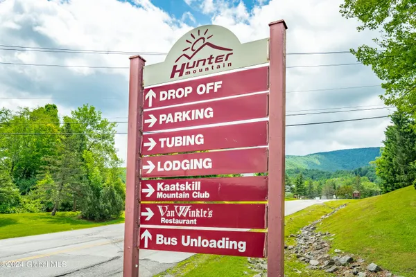 $179,900 | 62 Liftside Drive, Unit 433, Hunter, NY 12442