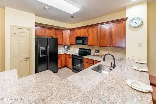 $249,900 | 62 Liftside Drive, Unit 433, Hunter, NY 12442