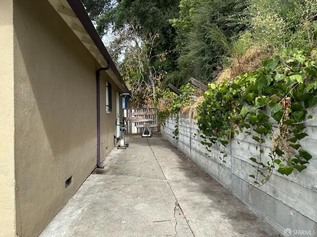 $660,000 | 3530-3532 Seminary Avenue, Oakland, CA 94605