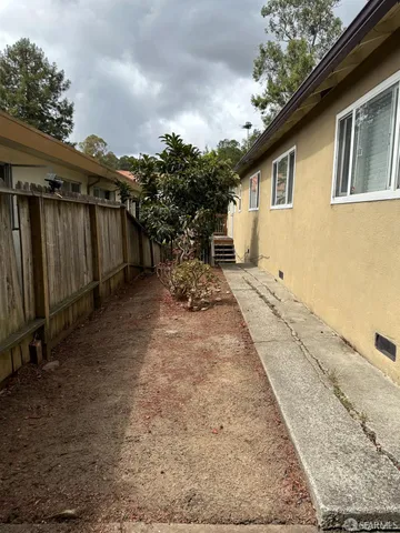 $660,000 | 3530-3532 Seminary Avenue, Oakland, CA 94605