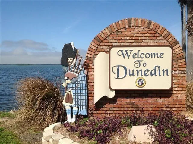 $2,200 | 464 North Paula Drive, Unit 323, Dunedin, FL 34698