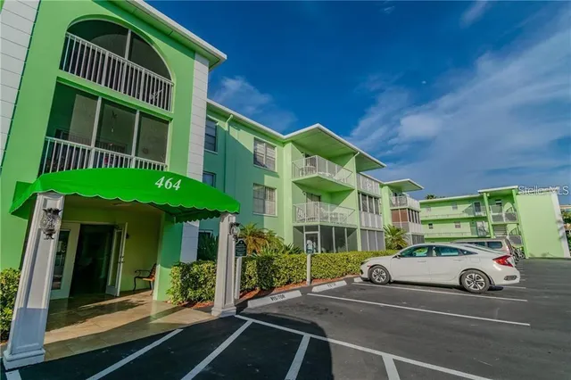 $2,200 | 464 North Paula Drive, Unit 323, Dunedin, FL 34698