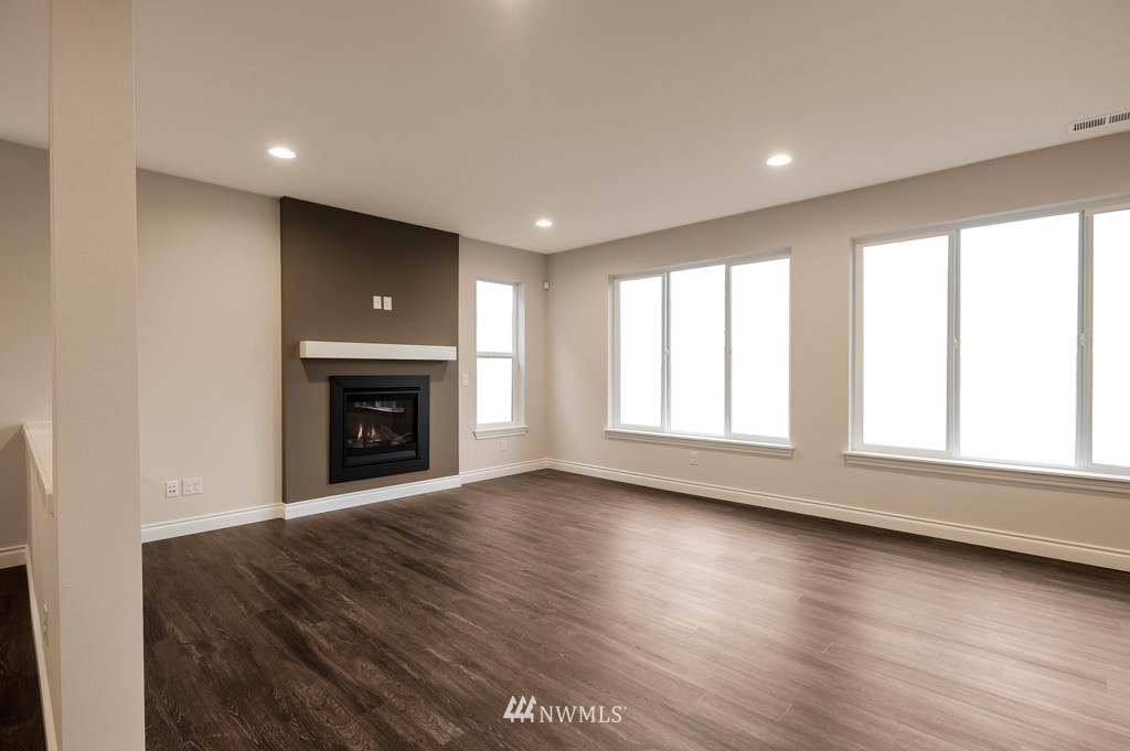 17610 Southeast 186th Way, Unit 1 Renton, WA 98058 - Photo 5 of 25 Gallery Image 5