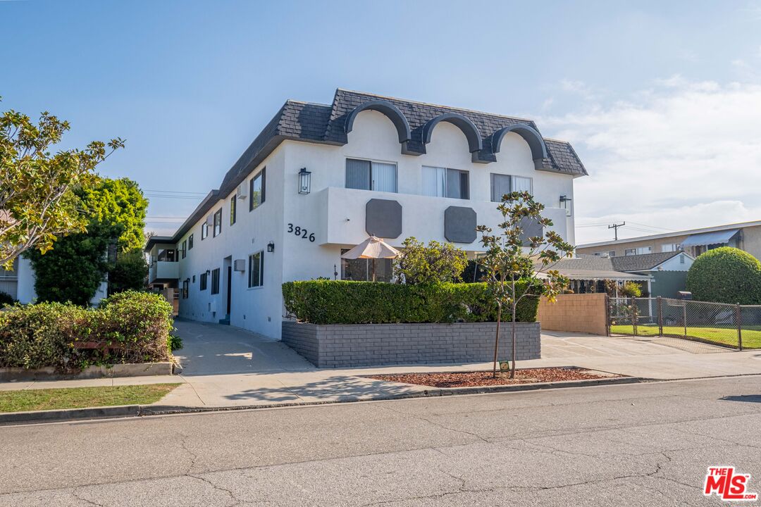 3826 Prospect Avenue, Unit 1 Culver City, CA 90232 - Photo 1 of 20 a front view of a house with a garden