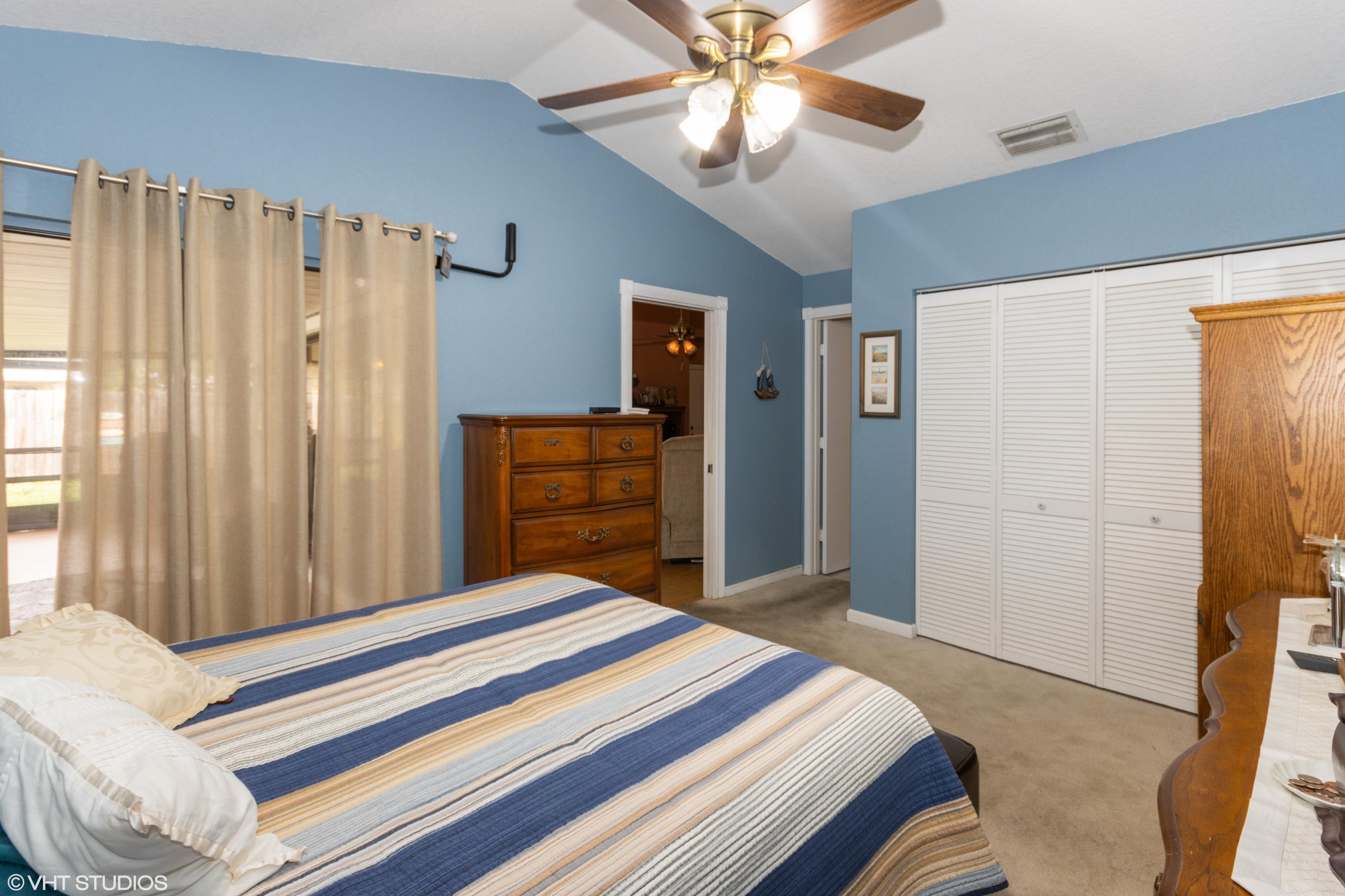 4594 Southeast Geneva Drive Stuart, FL 34997 - Photo 11 of 20 15_4594SEGenevaDrive_2022_HiRes