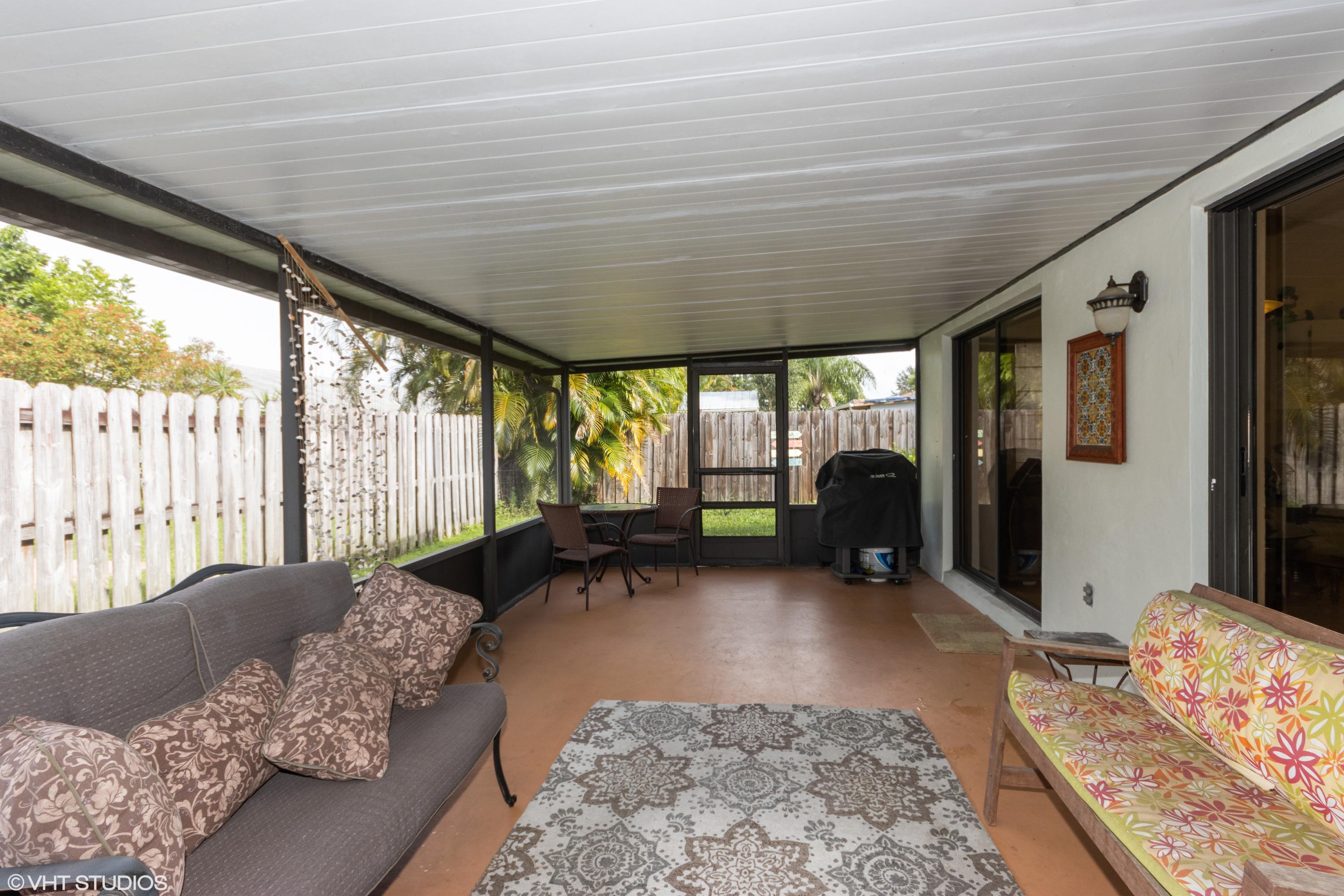 4594 Southeast Geneva Drive Stuart, FL 34997 - Photo 18 of 20 18_4594SEGenevaDrive_2027_HiRes