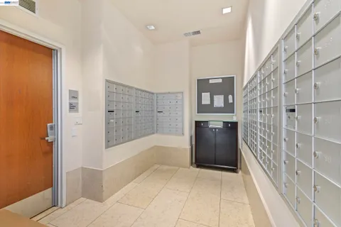 $599,000 | 585 Ninth Street, Unit 443, Oakland, CA 94607