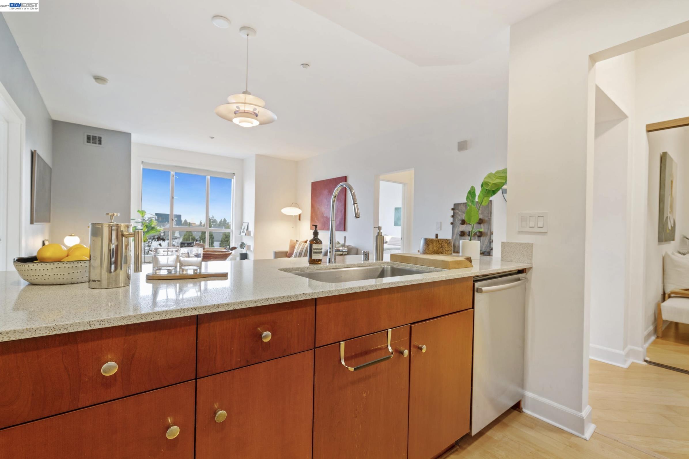585 Ninth Street, Unit 443 Oakland, CA 94607 - Photo 8 of 32