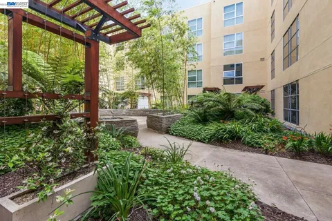 $599,000 | 585 Ninth Street, Unit 443, Oakland, CA 94607