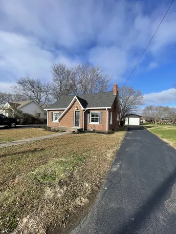 $234,900 | 412 Meador Drive, Lafayette, TN 37083