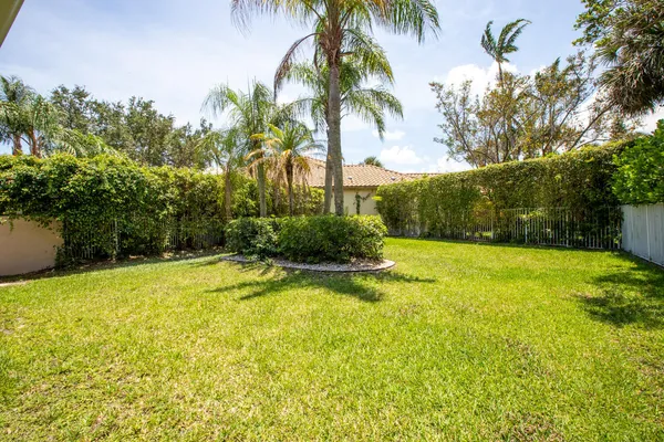 $4,900 | 10821 La Salinas Circle, Boca Raton, FL 33428