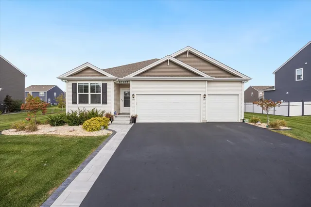 $506,900 | 10122 Jonamac Avenue, Huntley, IL 60142