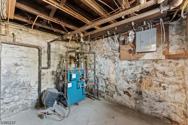 $449,000 | 319 Highway 46, Great Meadows, NJ 07838