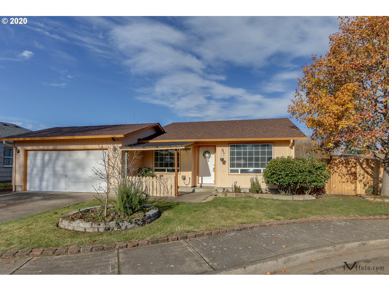 547 35th Street Springfield, OR 97478 - Photo 1 of 27