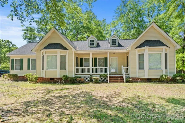 $259,000 | 570 Coach Road, Cheraw, SC 29520