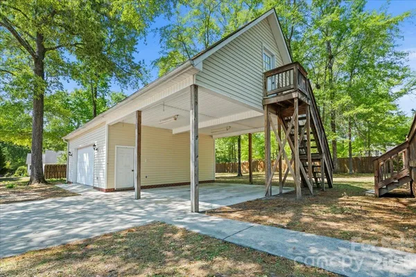 $259,000 | 570 Coach Road, Cheraw, SC 29520