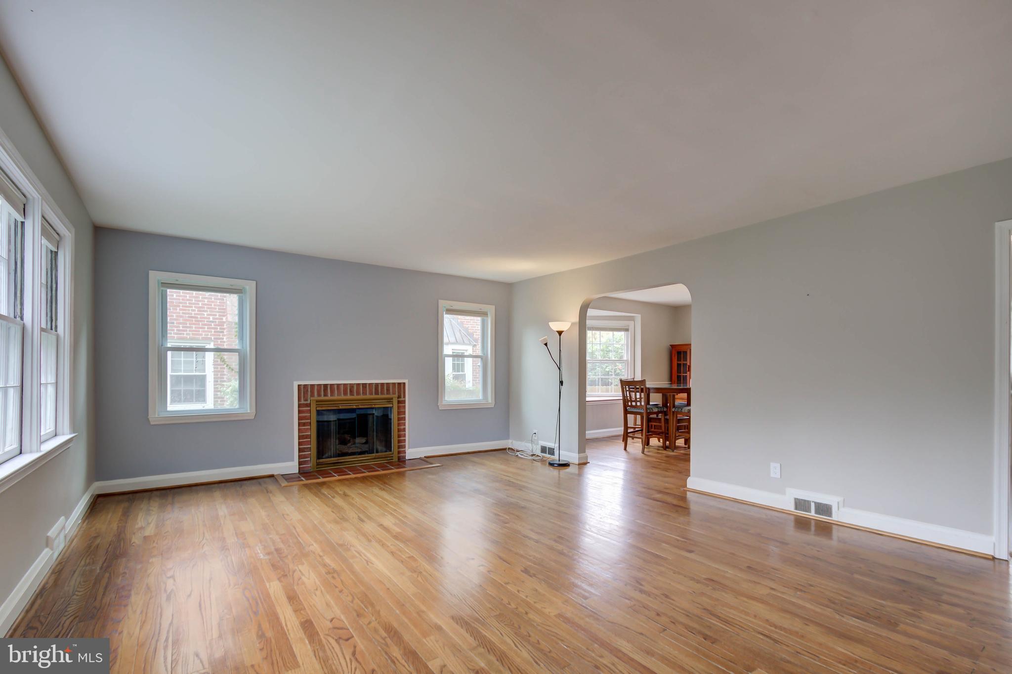 8124 Clyde Bank Road Towson, MD 21286 - Photo 6 of 40 Gallery Image 6