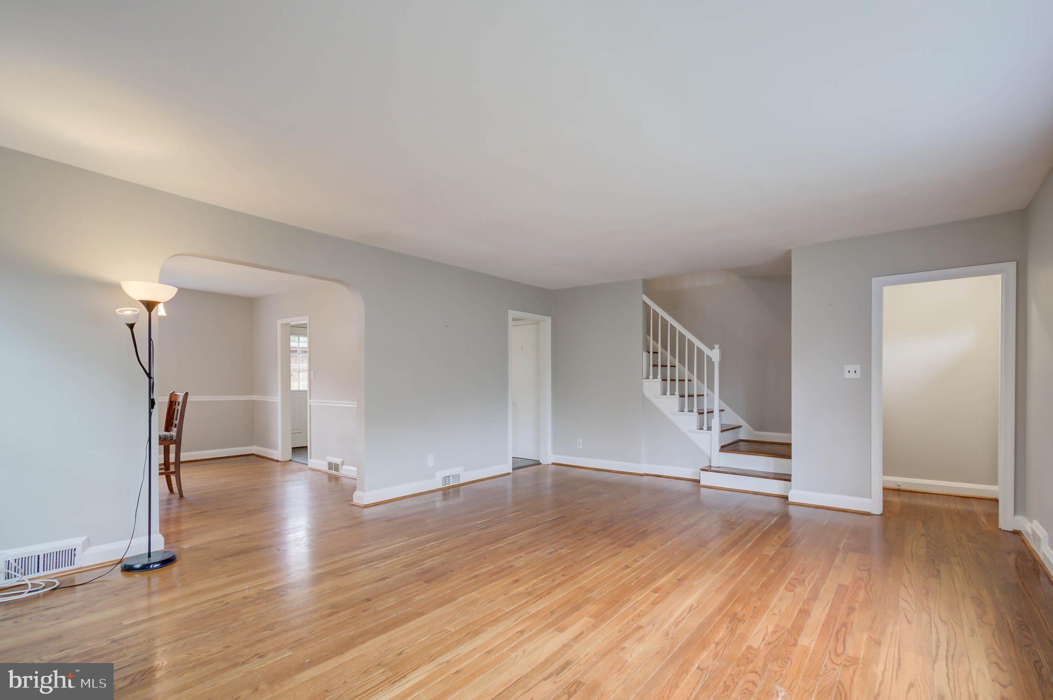 8124 Clyde Bank Road Towson, MD 21286 - Photo 7 of 40 Gallery Image 7