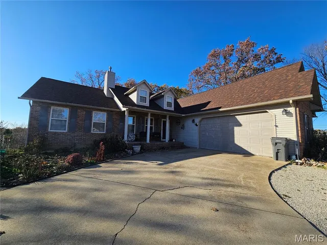 $279,000 | 103 Ridgeview Drive, St. Robert, MO 65584